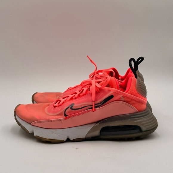 Nike Women’s 10 Air Max 2090 Lava Glow Pink Bleached Coral Sneakers - Picture 1 of 7